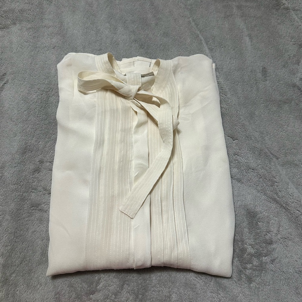 Burberry Silk Blouse in Cream